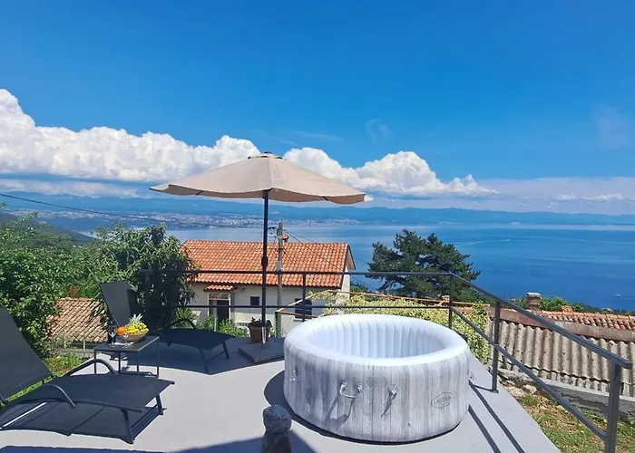 Villa Sentia With Jacuzzi & Spectacular Seaview