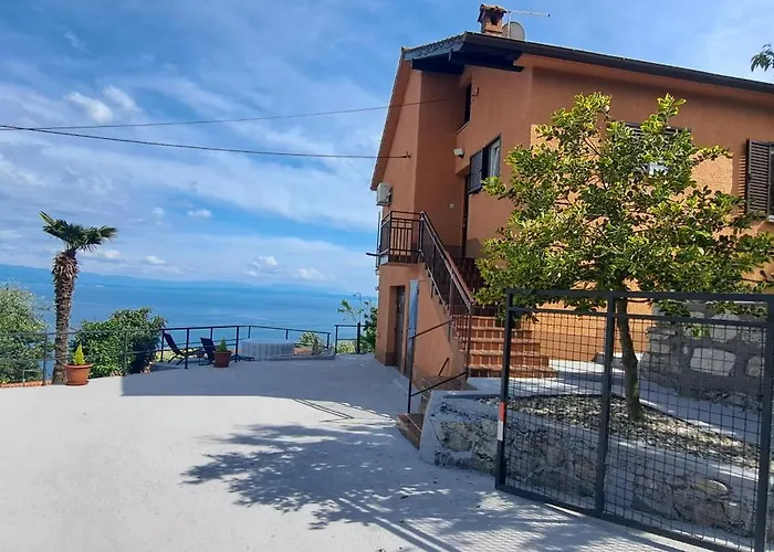Villa Sentia With Jacuzzi & Spectacular Seaview
