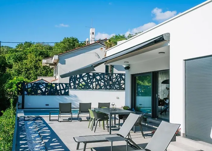 Casa Marta With Pool And Sea View